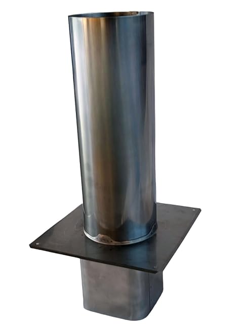 Un prolongador de chimenea de acero inoxidable de un metro con encastre cuadrado y placa base plana