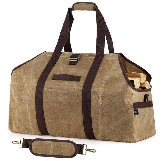 Una bolsa de leña de lona encerada caqui que se sostiene de pie sola, con dos asas reforzadas