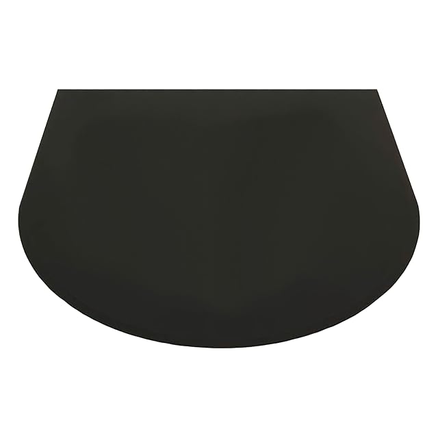 Una placa grande semicircular de protección antichispas de metal color grafito, de 1230 por 1300 milímetros