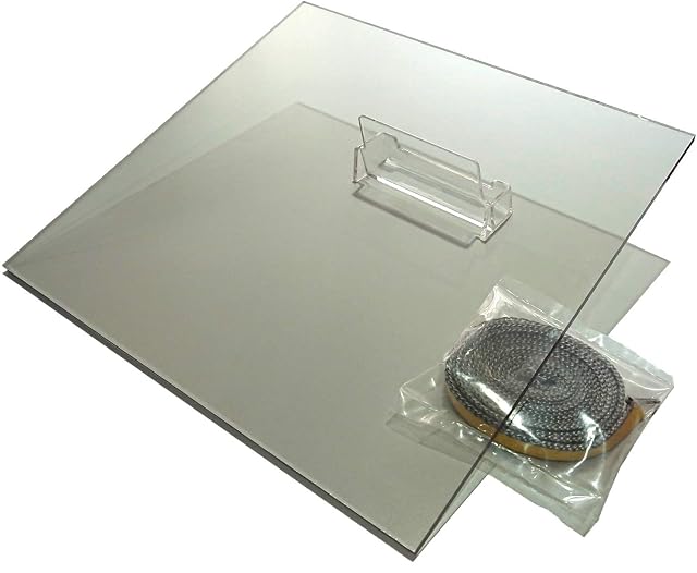 Un cristal de estufa Schott ROBAX transparente gris beis de 320 por 320 milímetros con cinta de sellado